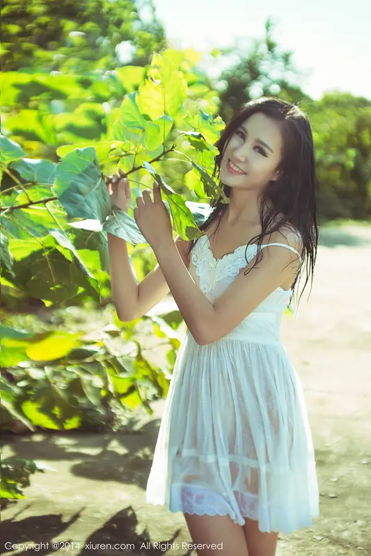[XIUREN秀人网]2014.10.22 NO.226 刘薇拉 – 034.webp