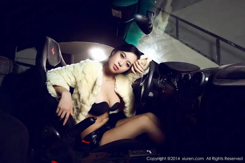[XIUREN秀人网]2014.12.09 NO.252 黄可Christine – 050.webp