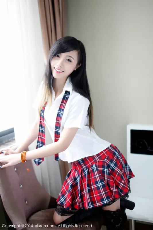 謝忱倬：凝脂玉肌，魅惑写真