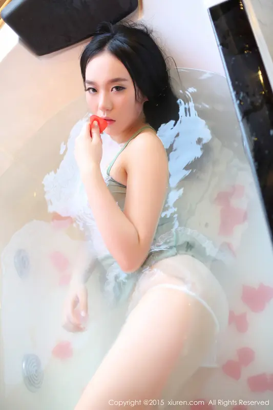 [XIUREN秀人网]2015.01.07 NO.273 Jennifer小若 – 084.webp