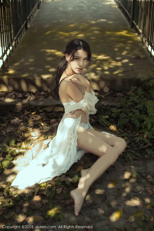 HONEYAL's Sensual Showcase: A Study in Intimacy