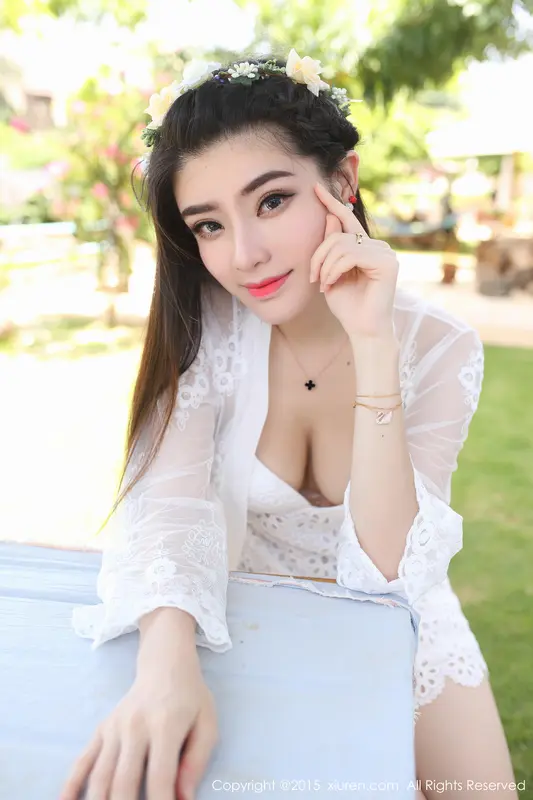 [XIUREN秀人网]2015.07.14 No.353 容容容Alice – 035.webp