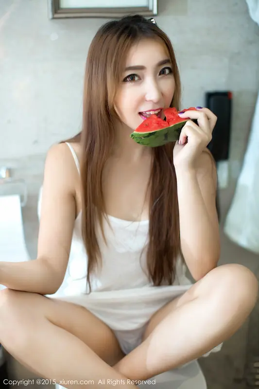 [XIUREN秀人网]2015.08.17 No.379 黄歆苑 – 001.webp
