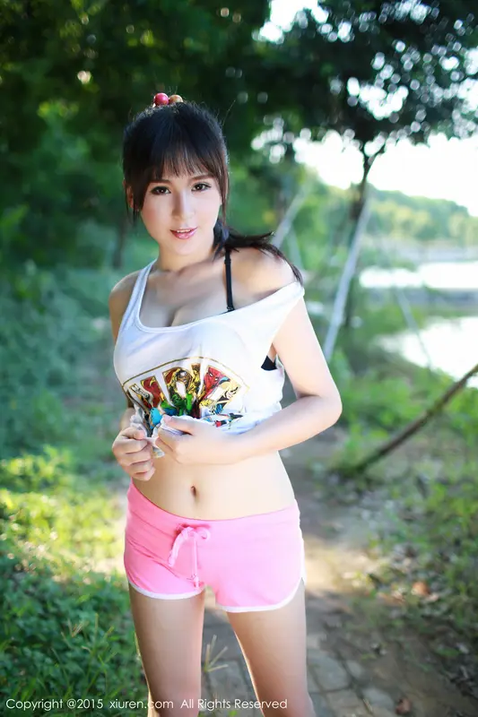 唐雨辰的夏日风情写真
