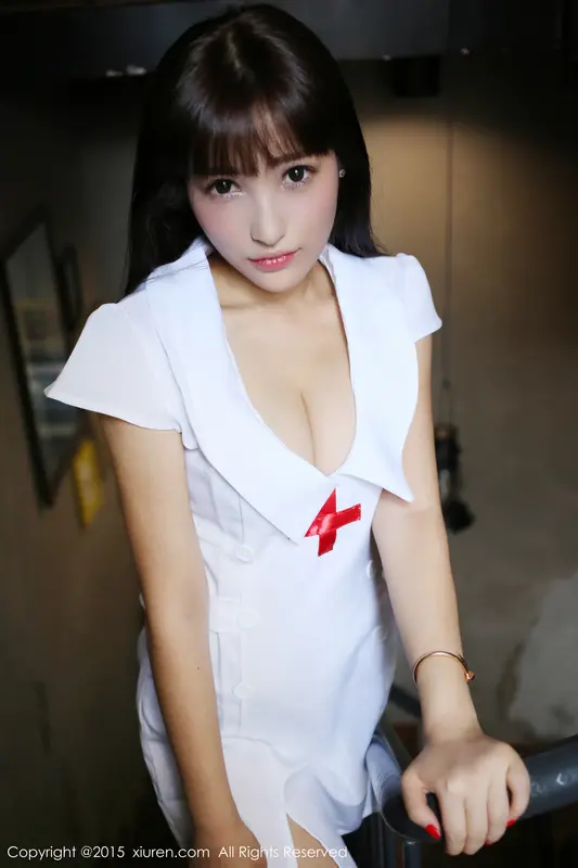 妮可可的性感寫真：展現完美曲線