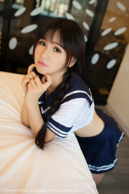 唐雨辰：性感写真，展现迷人风采