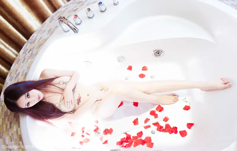 [XIUREN秀人网]2015.10.28 NO.411 邹晶晶女王 – 034.webp