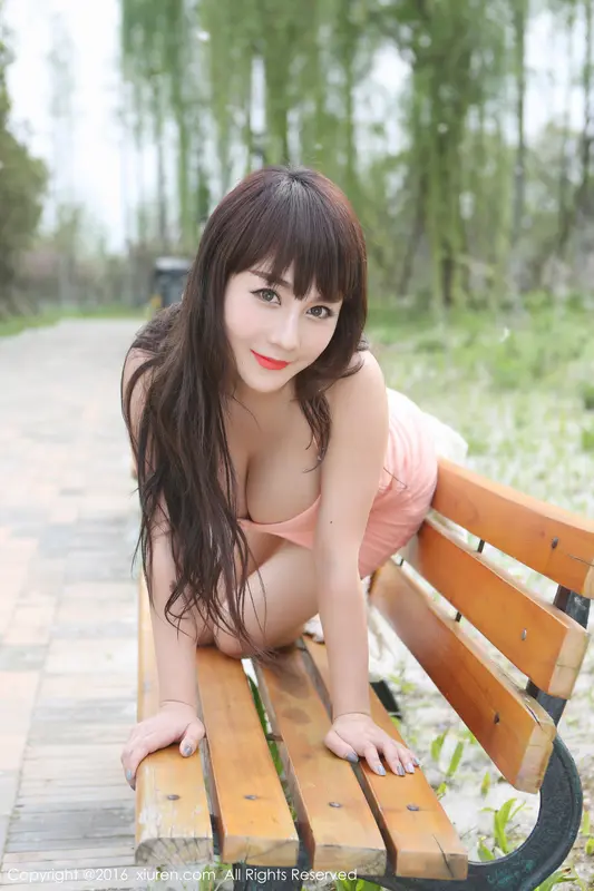 Isabella's Captivating Allure: A Sensual Portrait
