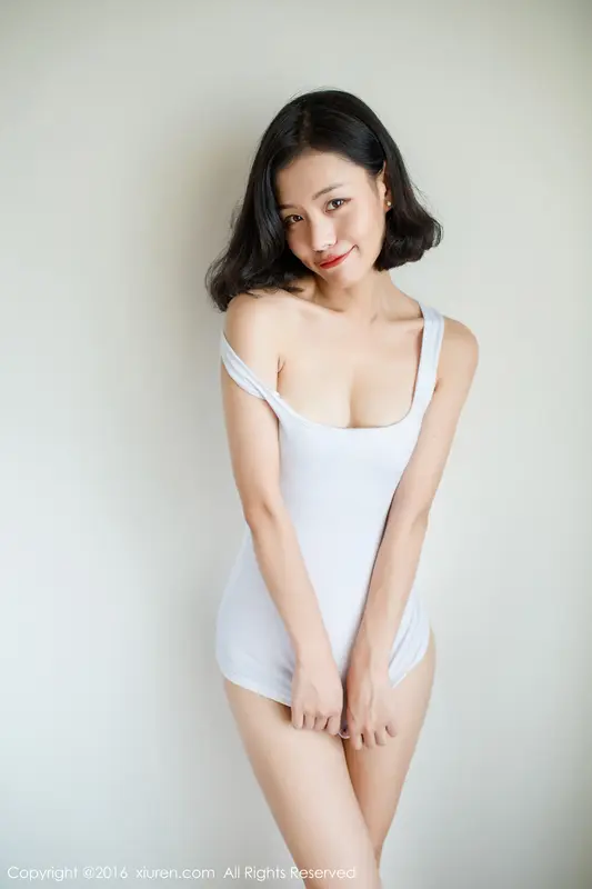 [XIUREN秀人网]2016.10.09 NO.611 优莉Yoli – 045.webp