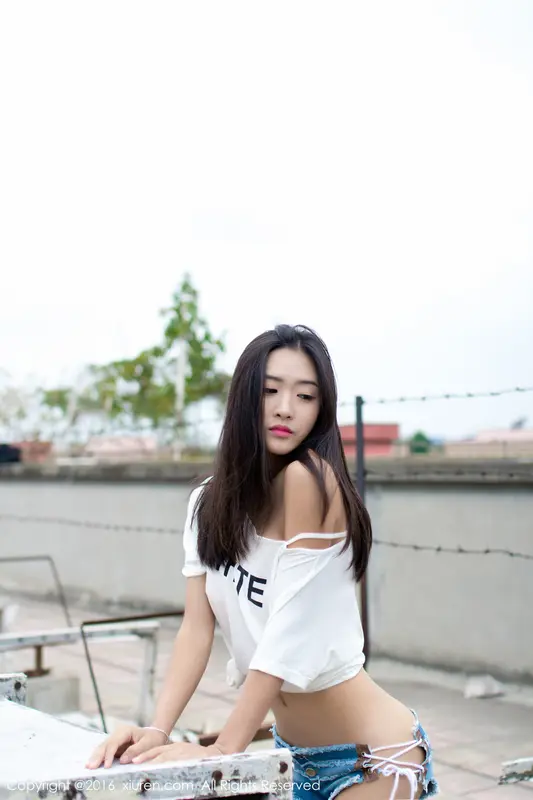 [XIUREN秀人网]2016.10.25 NO.624 周琰琳LIN – 005.webp
