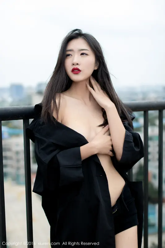 Zhou Yanlin LIN: Captivating Beauty Unveiled