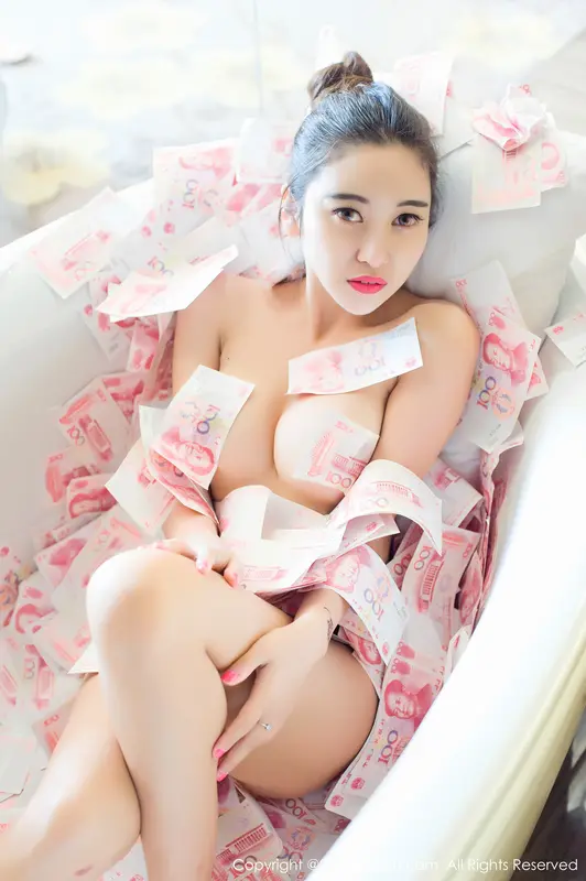 [XIUREN秀人网]2016.11.04 NO.629 李梓熙 – 025.webp