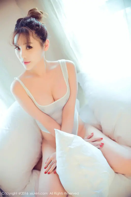 [XIUREN秀人网]2016.11.10 No.633 周予然 – 049.webp