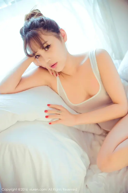 [XIUREN秀人网]2016.11.10 No.633 周予然 – 055.webp