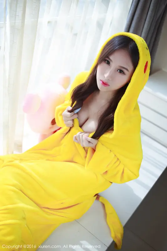 [XIUREN秀人网]2016.11.28 No.646 月音瞳 – 005.webp