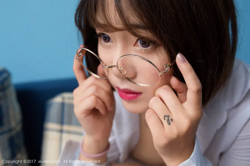 [XIUREN秀人网]2017.01.11 No.678 兜豆靓Youlina – 018.webp