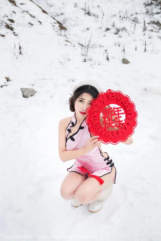 兜豆靚Youlina：性感寫真，展現誘人曲線