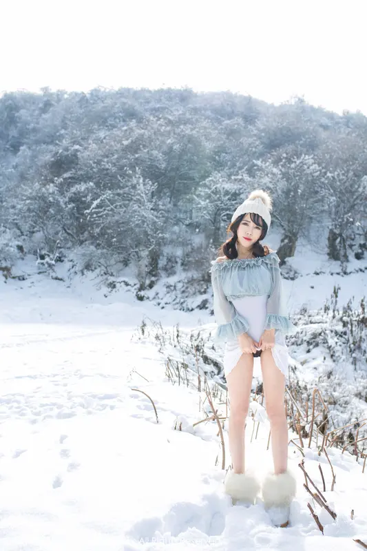 [XIUREN秀人网]2017.03.15 NO.720 兜豆靓Youlina – 047.webp