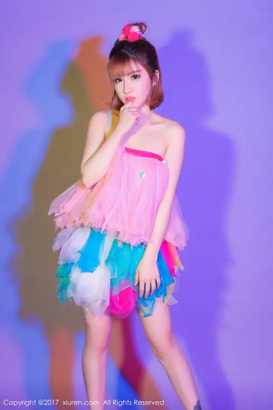 傲娇萌妹Vivian的私密写真
