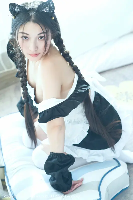 [XIUREN秀人网]2017.03.31 NO.732 盼盼已鸠 – 037.webp