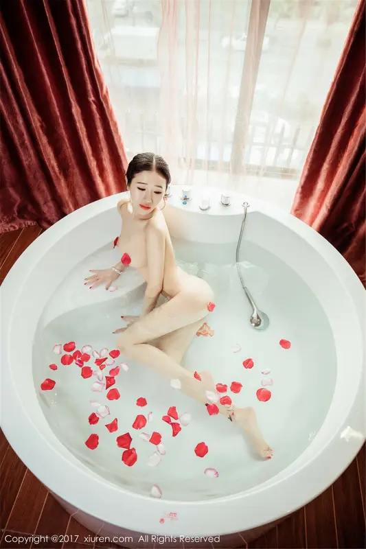 [XIUREN秀人网]2017.05.11 No.752 馨怡 – 015.webp