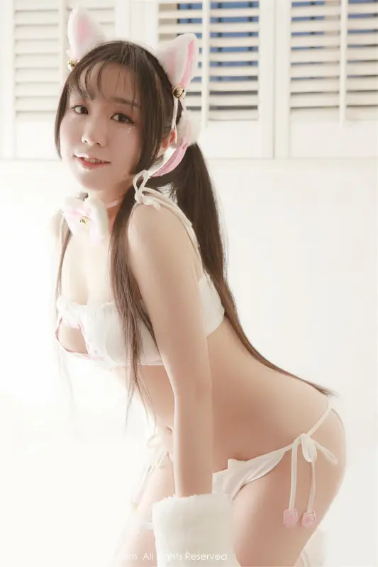 [XIUREN秀人网]2017.05.12 No.753 吃白菜的vi菜菜 – 034.webp
