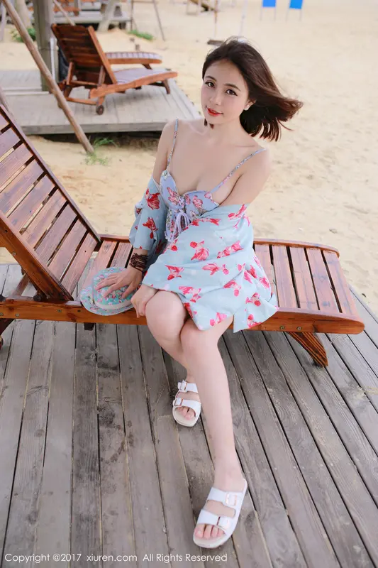 秀人网奈奈Fox写真展示