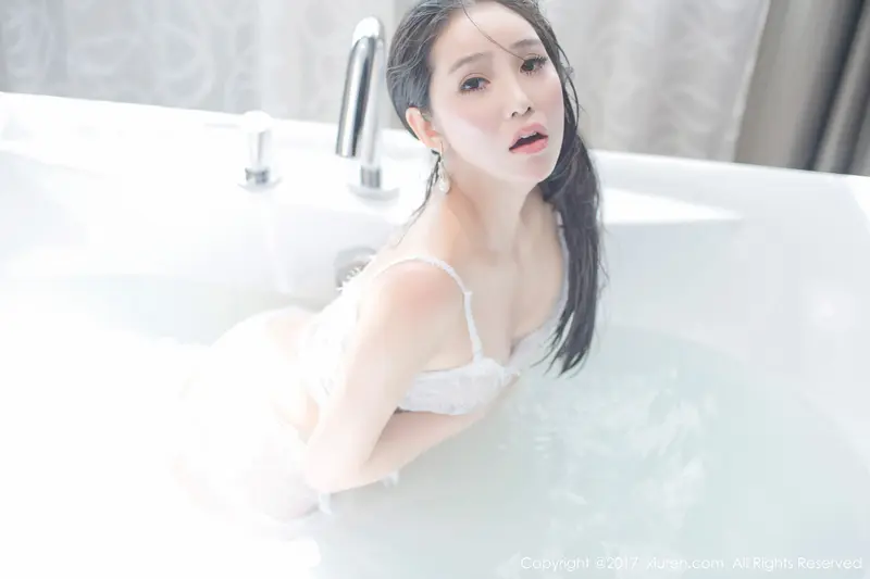 [XIUREN秀人网]2017.08.01 No.792 艾弥 – 032.webp