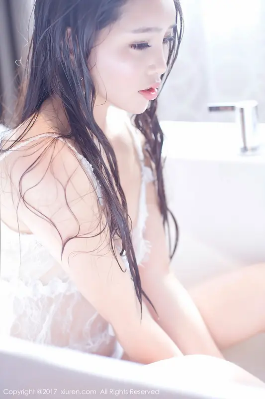 [XIUREN秀人网]2017.08.01 No.792 艾弥 – 042.webp