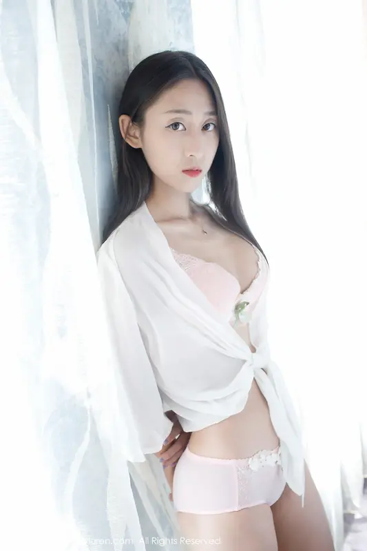 [XIUREN秀人网]2017.08.16 No.802 雨涵Iris – 028.webp