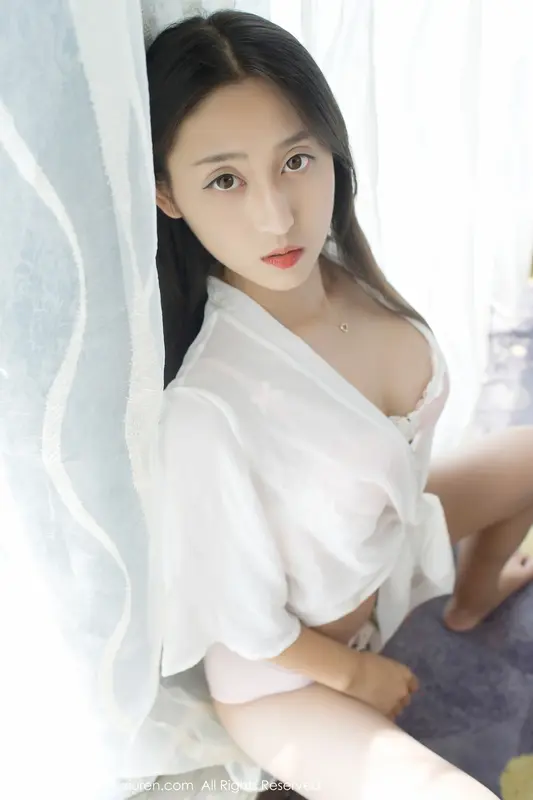 [XIUREN秀人网]2017.08.16 No.802 雨涵Iris – 037.webp