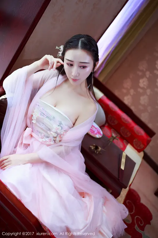 [XIUREN秀人网]2017.08.22 No.804 邹晶晶女王 – 007.webp