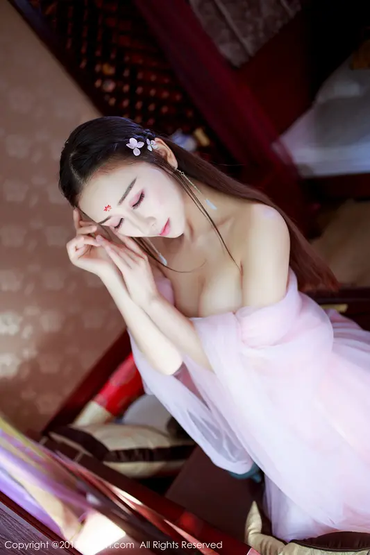 [XIUREN秀人网]2017.08.22 No.804 邹晶晶女王 – 011.webp