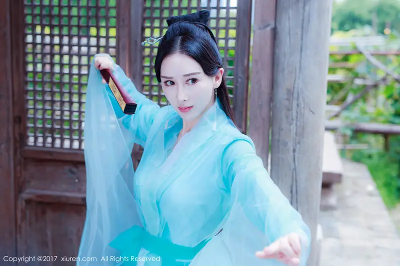 [XIUREN秀人网]2017.08.22 No.804 邹晶晶女王 – 030.webp