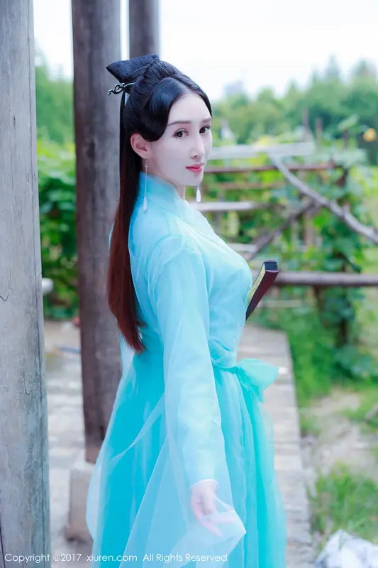 [XIUREN秀人网]2017.08.22 No.804 邹晶晶女王 – 032.webp