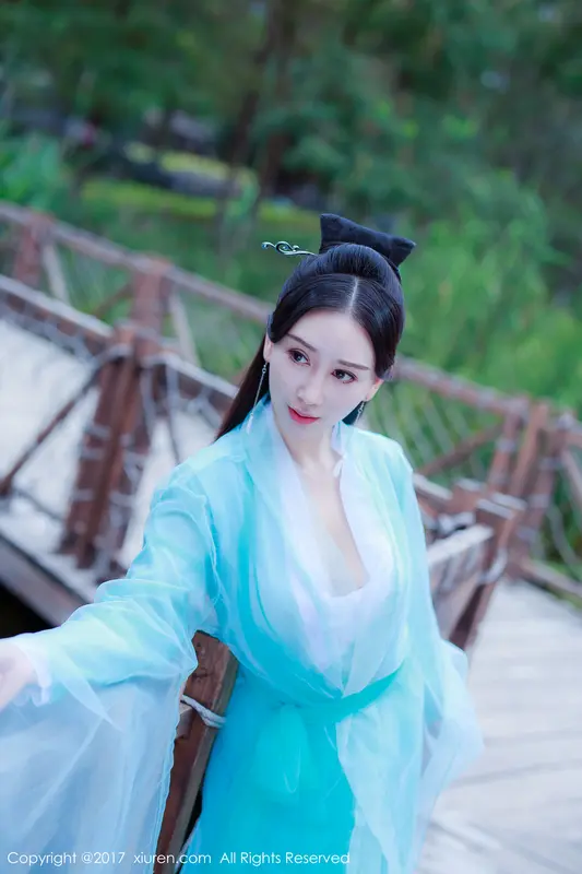 [XIUREN秀人网]2017.08.22 No.804 邹晶晶女王 – 037.webp