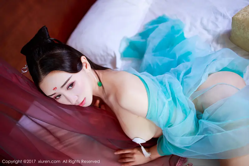 [XIUREN秀人网]2017.08.22 No.804 邹晶晶女王 – 052.webp