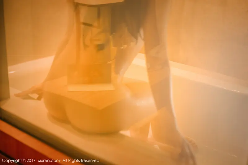 [XIUREN秀人网]2017.09.28 No.823 吃白菜的vi菜菜 – 029.webp
