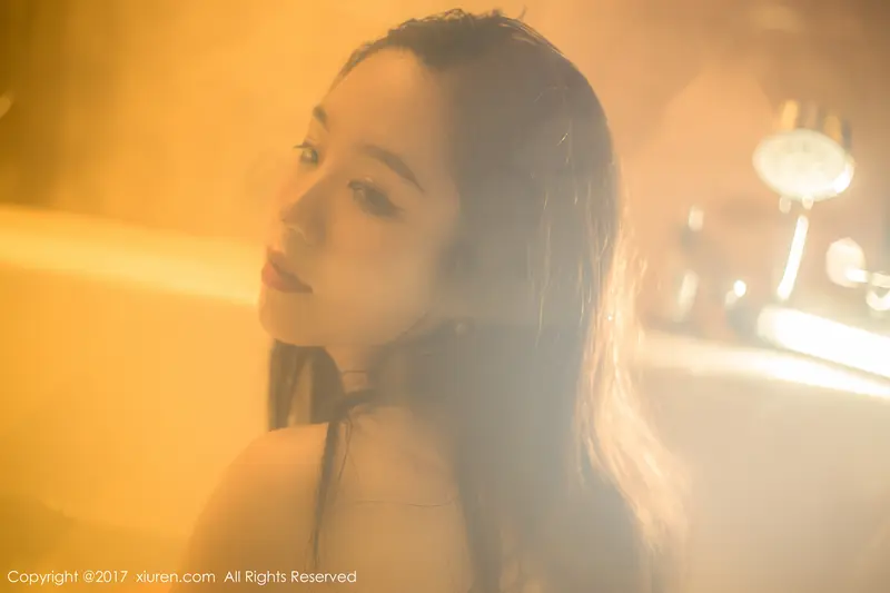 [XIUREN秀人网]2017.09.28 No.823 吃白菜的vi菜菜 – 034.webp