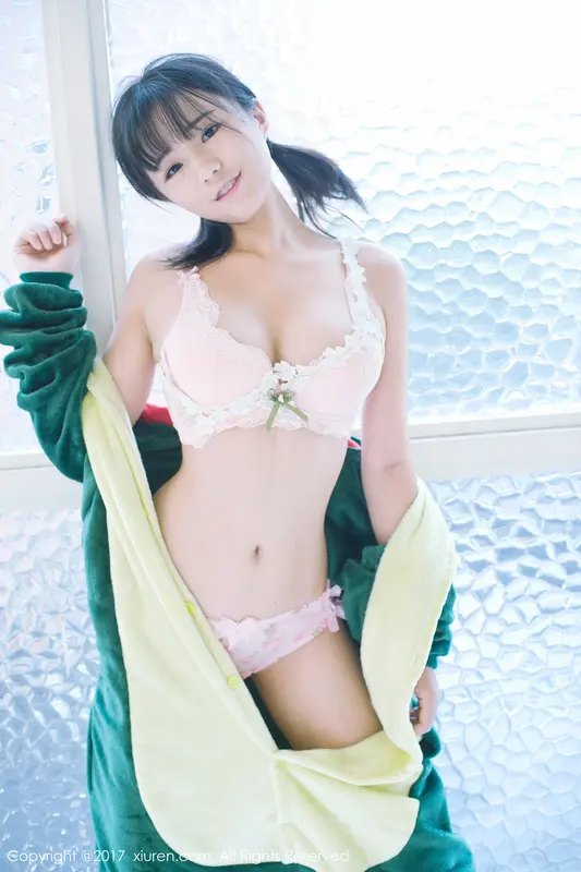 [XIUREN秀人网]2017.10.17 NO.831 仓井优香 – 031.webp