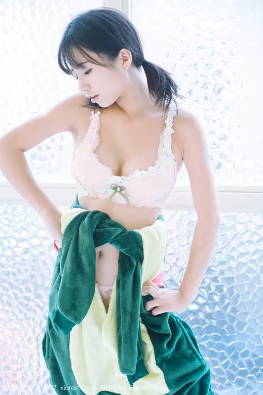 [XIUREN秀人网]2017.10.17 NO.831 仓井优香 – 041.webp