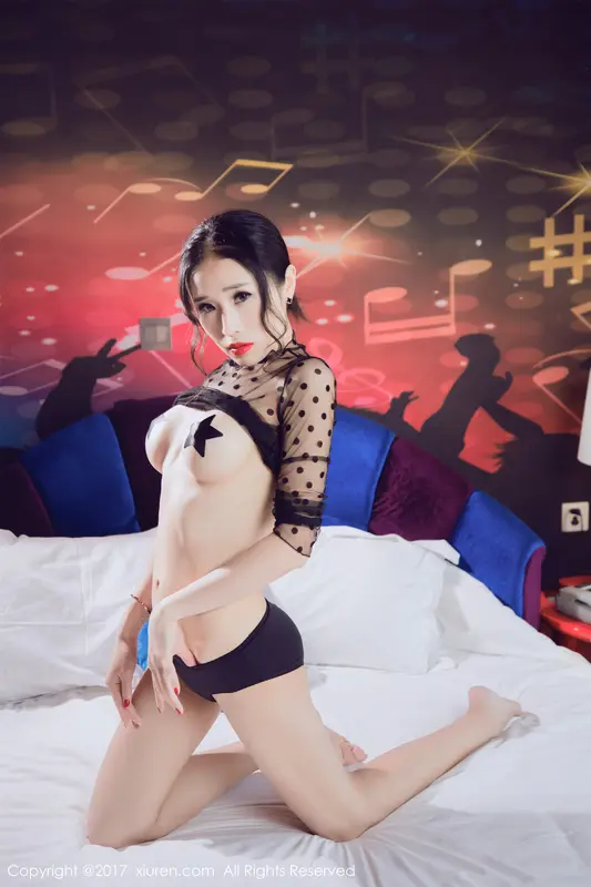 [XIUREN秀人网]2017.10.19 No.833 馨怡 – 045.webp