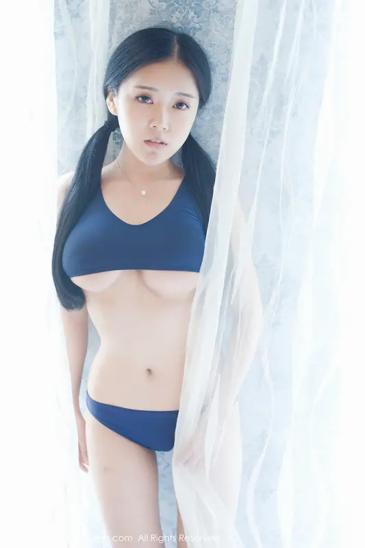[XIUREN秀人网]2017.10.30 No.841 红气球 – 004.webp