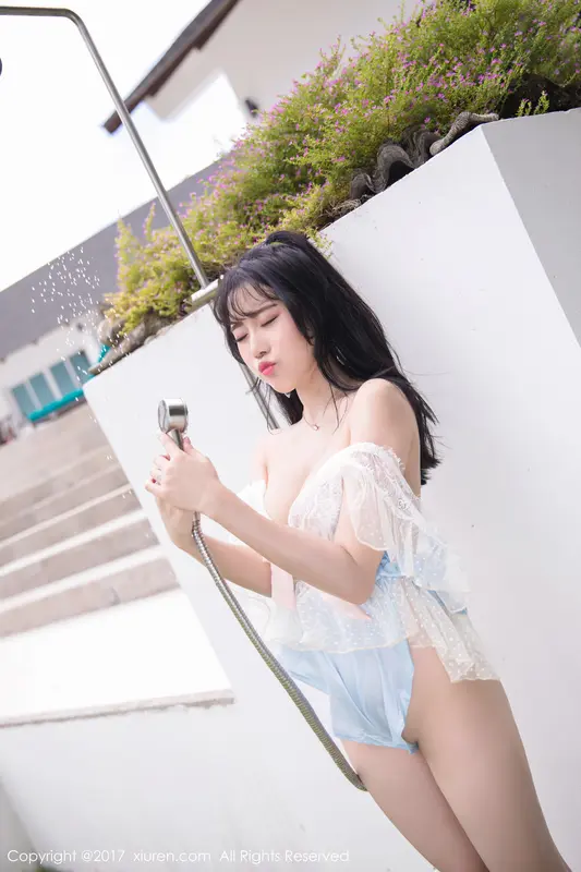 兜豆靓Youlina：性感寫真，釋放無限魅力