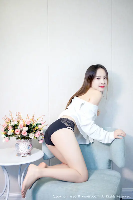 涵涵貓的性感誘惑：展現純真與魅惑的完美結合
