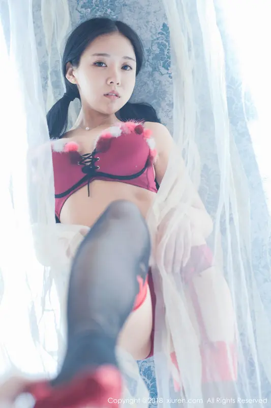 [XIUREN秀人网]2018.02.09 No.932 红气球 – 012.webp