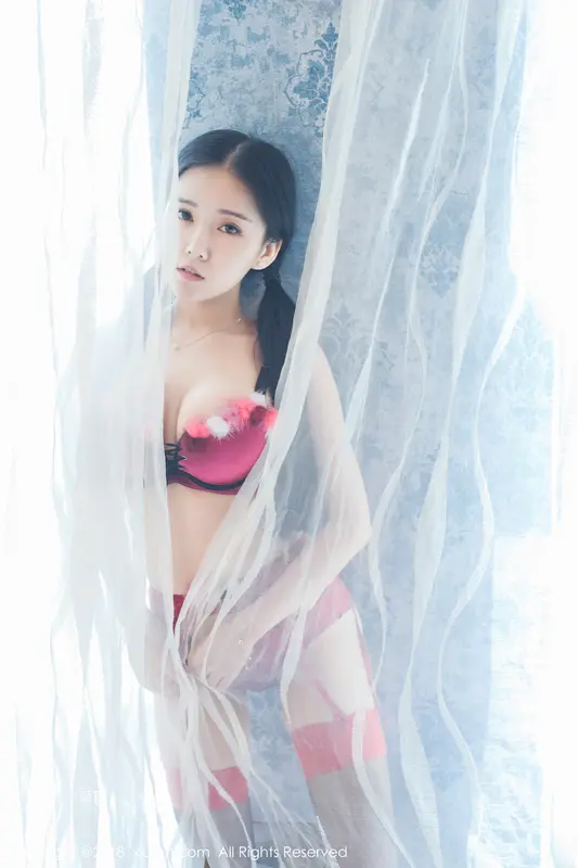 [XIUREN秀人网]2018.02.09 No.932 红气球 – 049.webp
