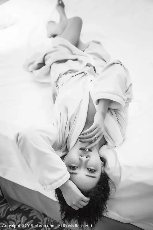 Enchanting Elegance: The Allure of Nian Shi