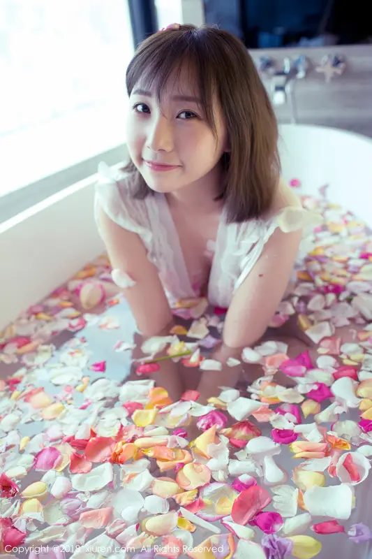 [XIUREN秀人网]2018.04.16 No.981 枝恩 – 009.webp