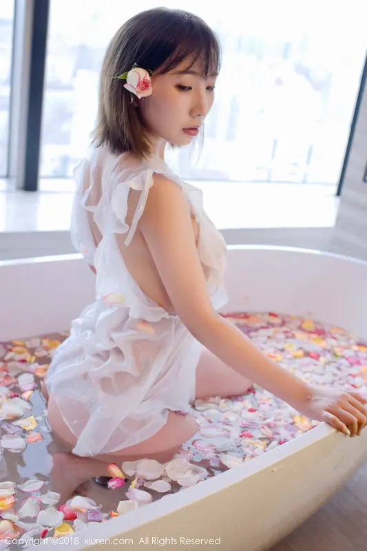 [XIUREN秀人网]2018.04.16 No.981 枝恩 – 031.webp